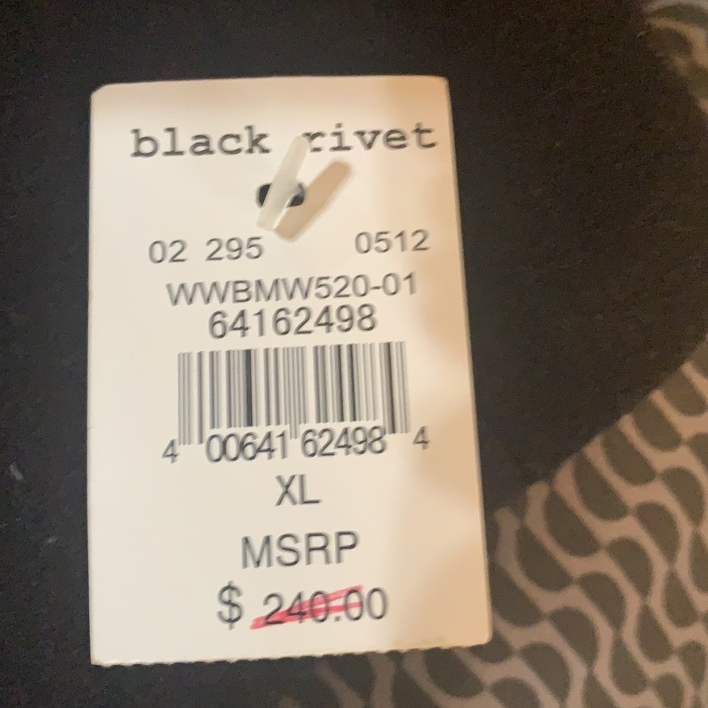 Black Rivet Size XL - Picture 5 of 5